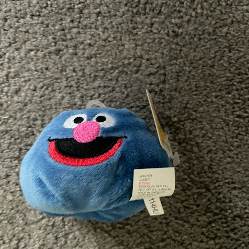 Grover bean bag toy - Picture 3 of 4